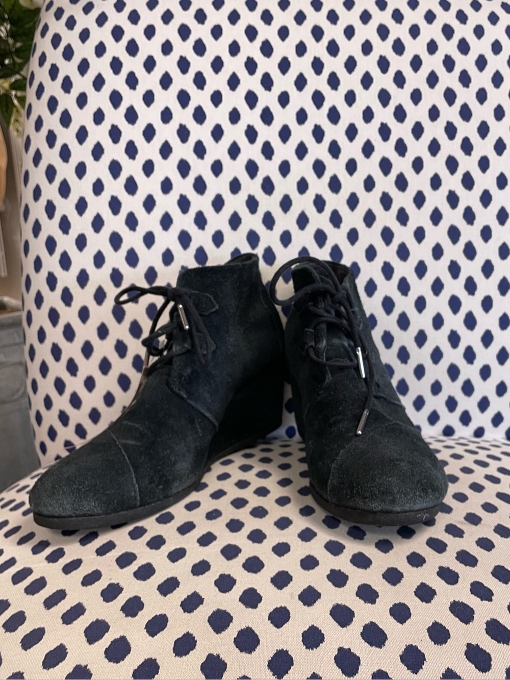 Toms Black Botties size 10